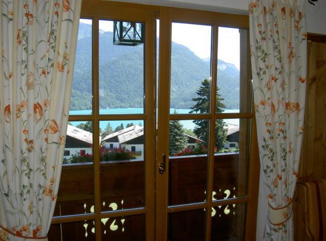 Ferienwohnung Schossleitner - Der Wohlfuehl-Ansitz Am Wolfgangsee Mit Weitblick Sankt Gilgen Extérieur photo