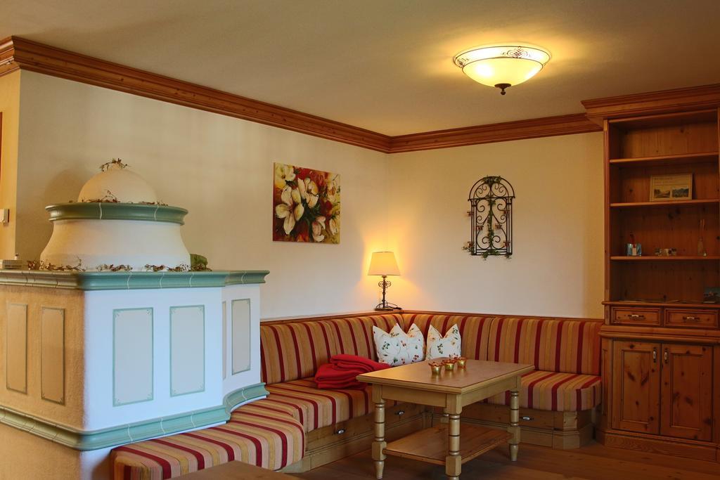 Ferienwohnung Schossleitner - Der Wohlfuehl-Ansitz Am Wolfgangsee Mit Weitblick Sankt Gilgen Chambre photo